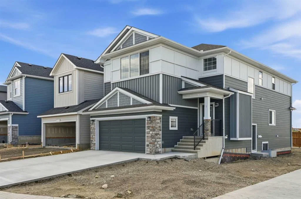 7 Verdure Gate SW, Calgary — photo 2 of 43