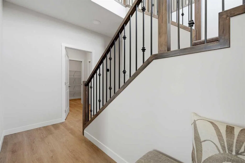 7 Verdure Gate SW, Calgary — photo 3 of 43