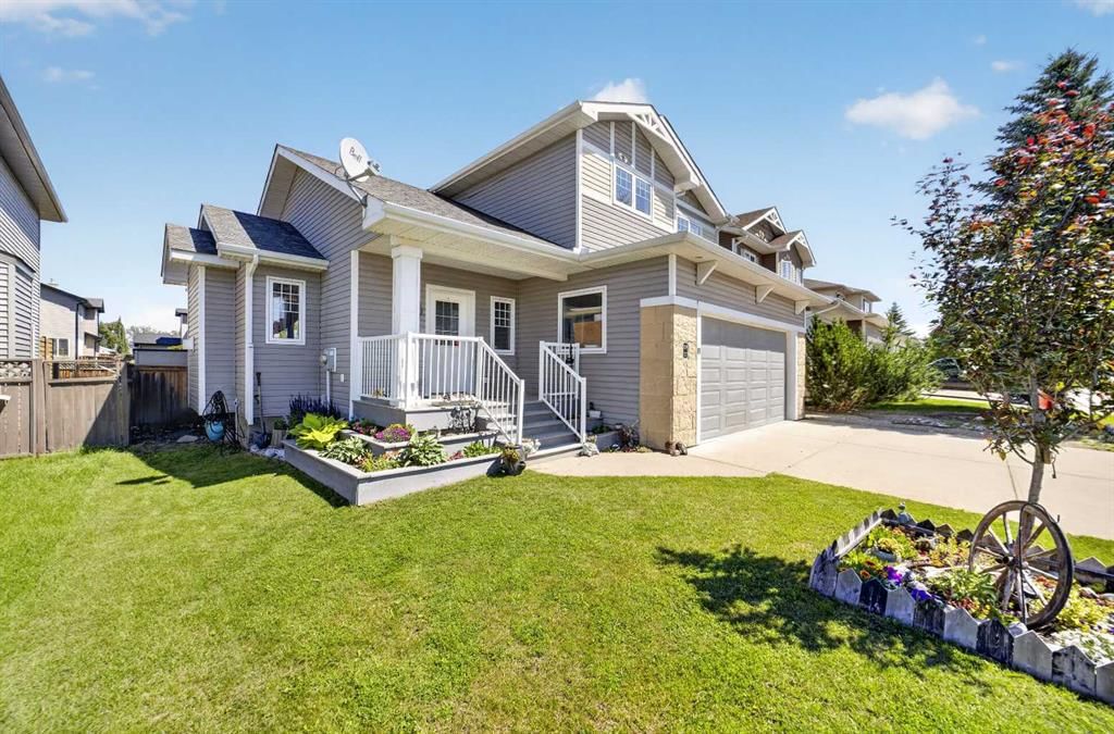 759 Stonehaven Drive, Carstairs — photo 2 of 37