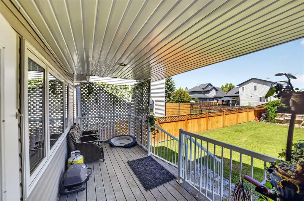 759 Stonehaven Drive, Carstairs — photo 5 of 37