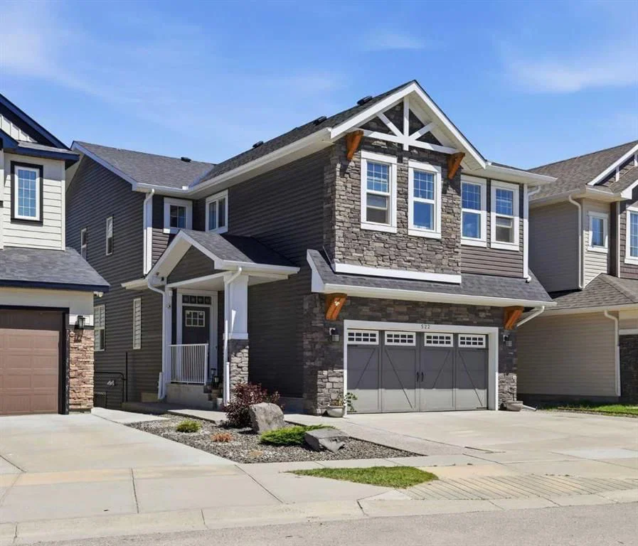 522 Sherwood Boulevard NW, Calgary — main listing photo
