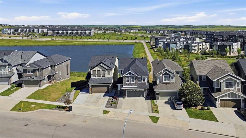 522 Sherwood Boulevard NW, Calgary — photo 4 of 50
