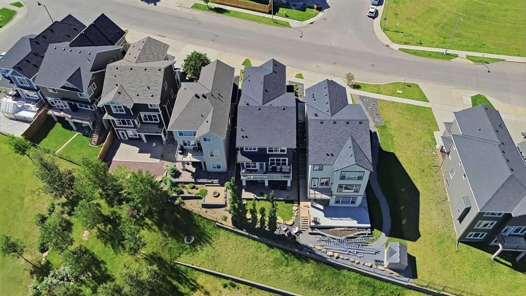 522 Sherwood Boulevard NW, Calgary — photo 5 of 50