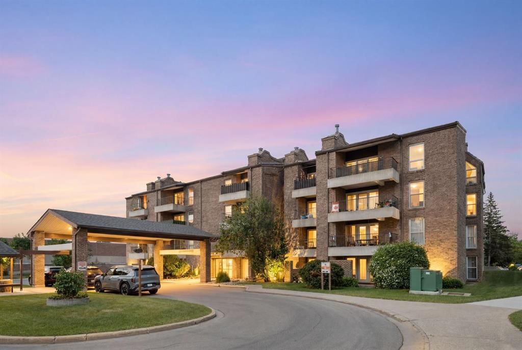 2107, 202 Braeglen Close SW, Calgary — main listing photo