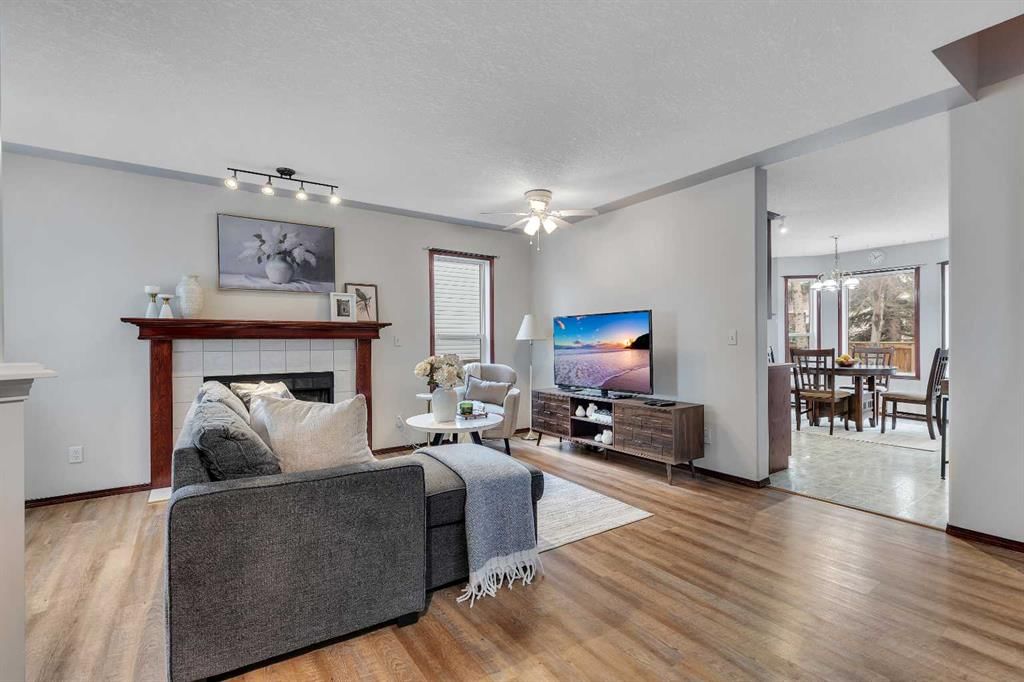 47 Carmel Close NE, Calgary — photo 5 of 31