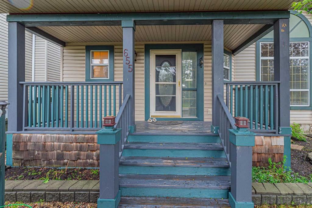 655 Erin Woods Drive SE, Calgary — main listing photo
