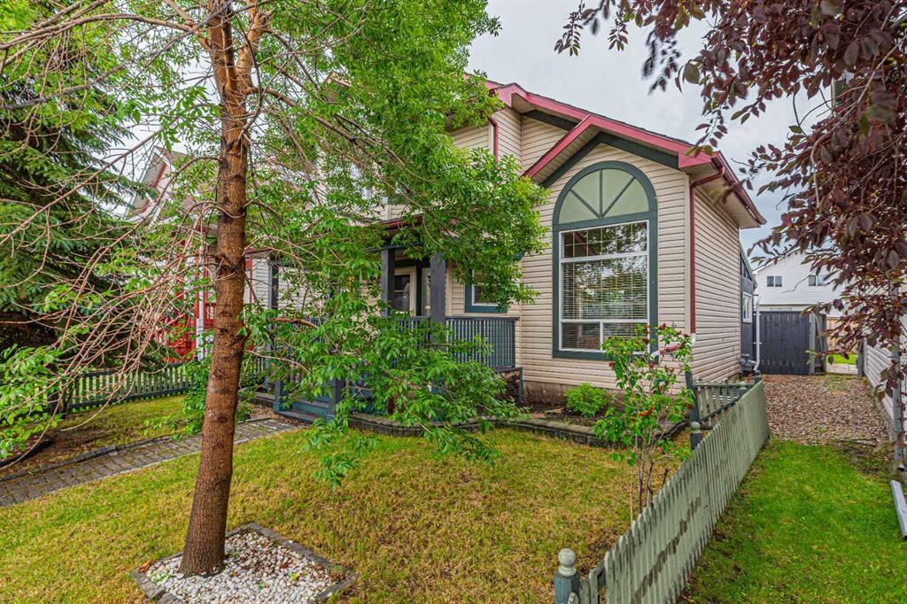 655 Erin Woods Drive SE, Calgary — photo 5 of 49