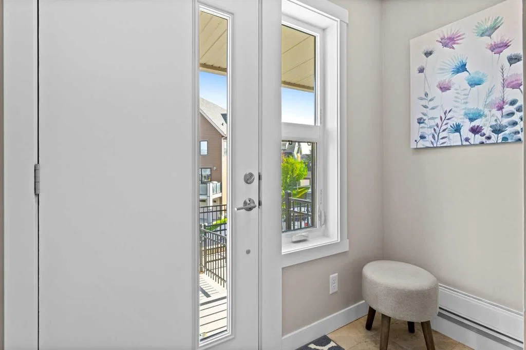 271 Livingston Common NE, Calgary — photo 3 of 27