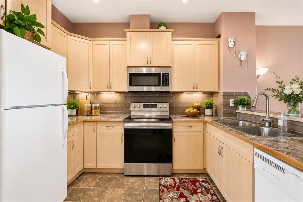 303, 111 Tarawood Lane NE, Calgary — photo 4 of 30