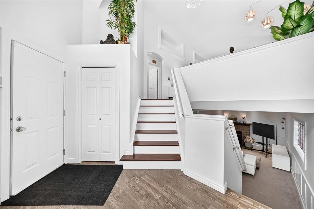 91 Panamount Gardens NW, Calgary — photo 3 of 40