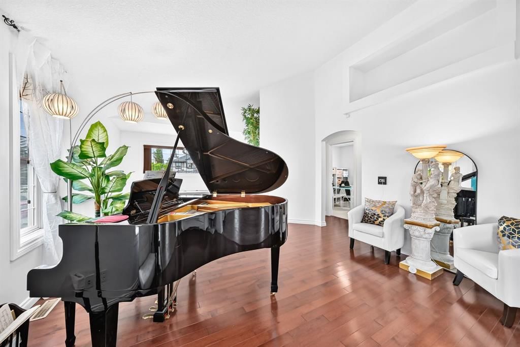 91 Panamount Gardens NW, Calgary — photo 5 of 40