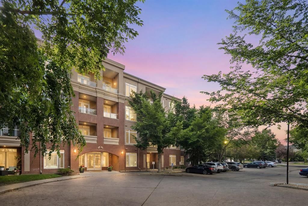 4208, 24 Hemlock Crescent SW, Calgary — main listing photo