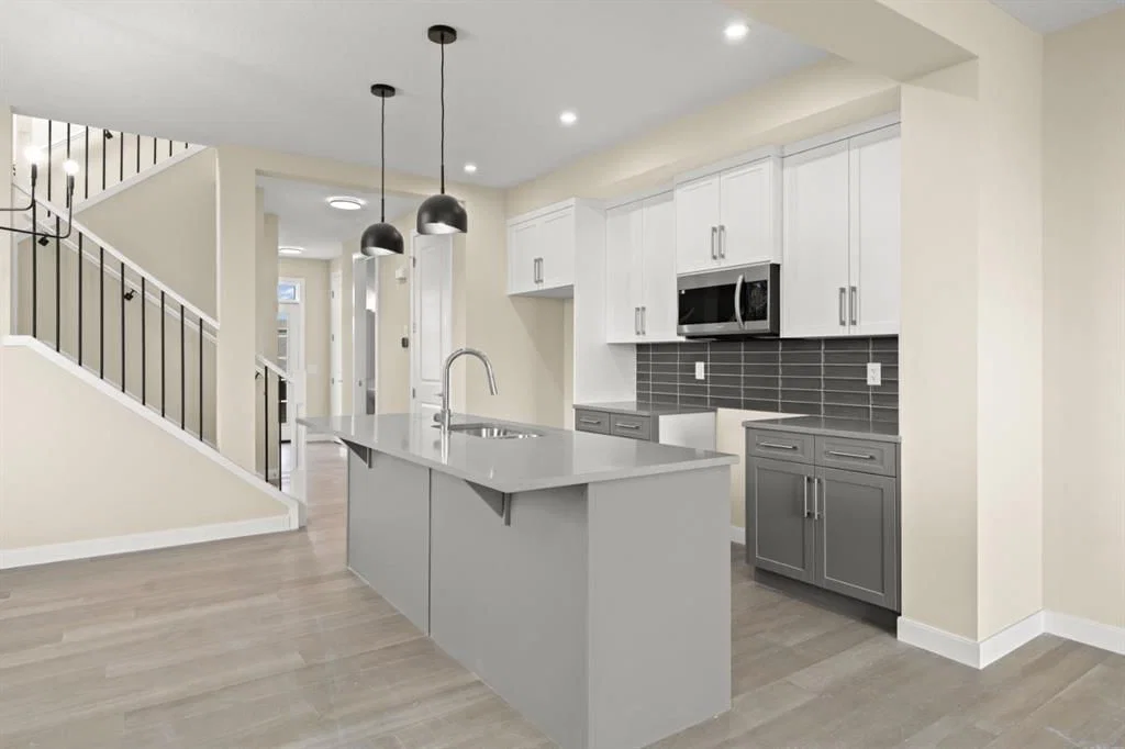 9 Sora Gate SE, Calgary — photo 3 of 11