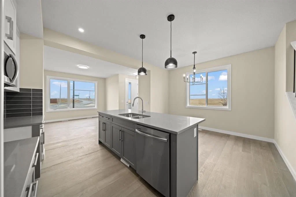 9 Sora Gate SE, Calgary — photo 4 of 11