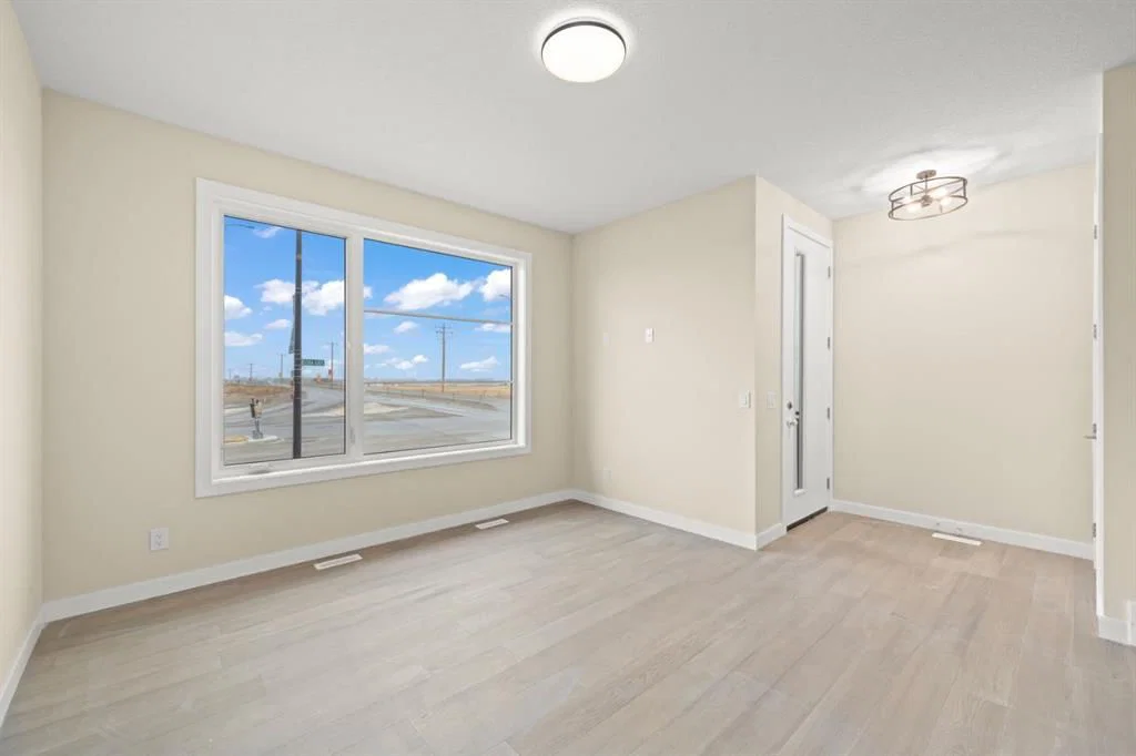 9 Sora Gate SE, Calgary — photo 5 of 11
