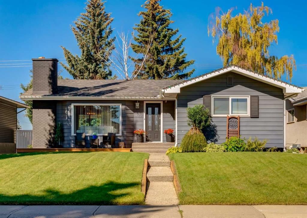 425 Woodland Crescent SE, Calgary — main listing photo