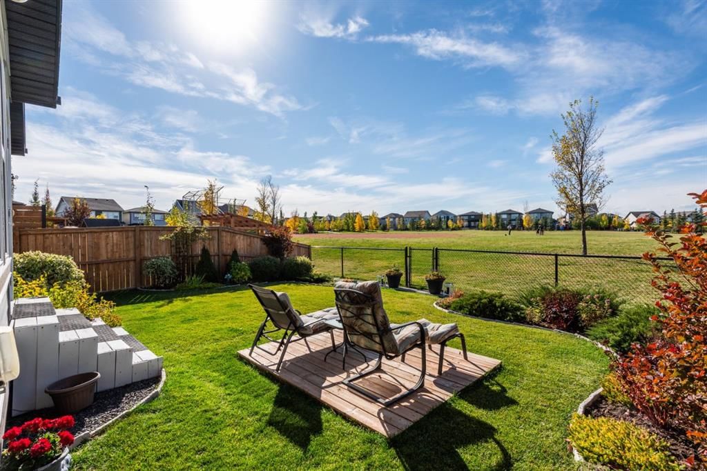 111 Legacy Glen Park SE, Calgary — photo 2 of 35