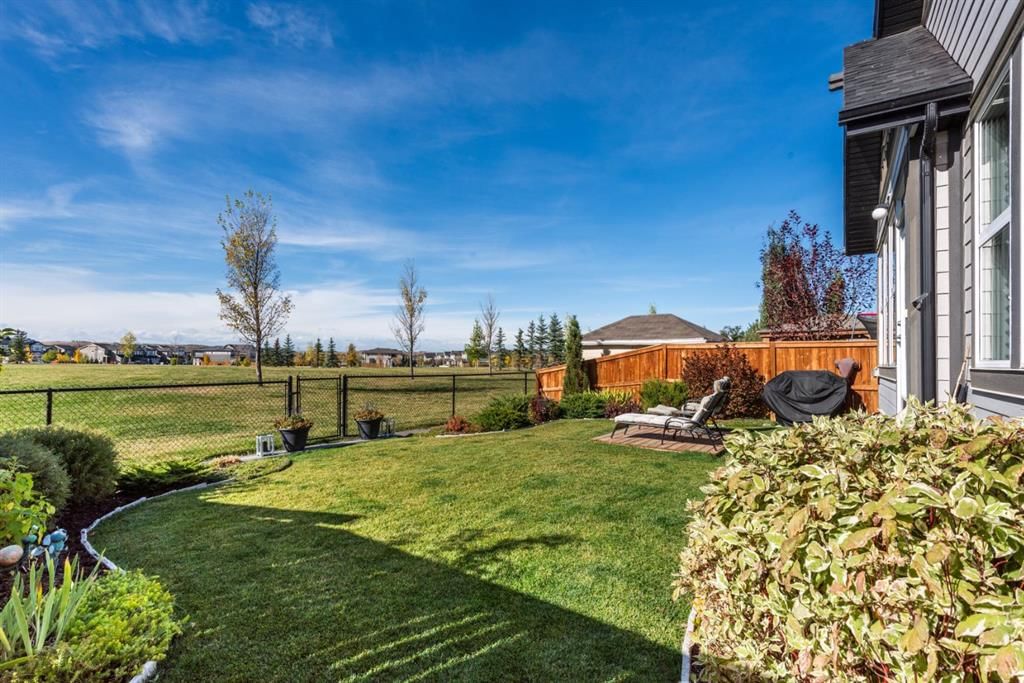 111 Legacy Glen Park SE, Calgary — photo 3 of 35