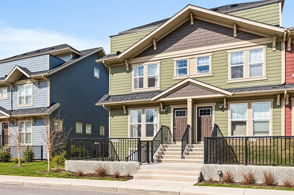 463 Cranbrook Square SE, Calgary — photo 2 of 34