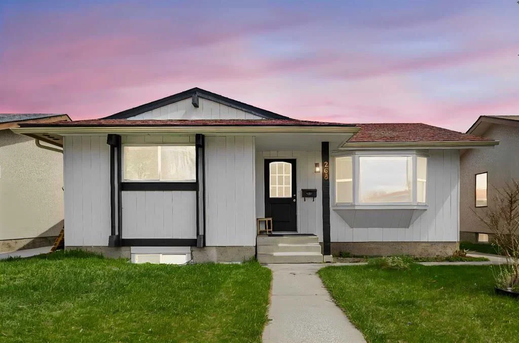 268 Madeira Place NE, Calgary — photo 3 of 36