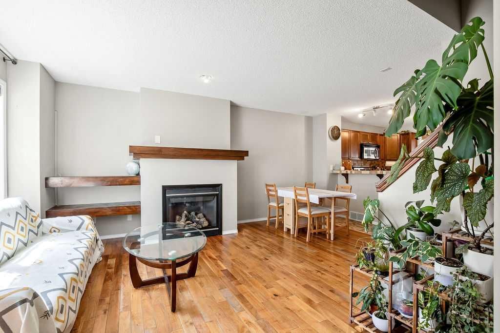 275 Everstone Drive SW, Calgary — photo 3 of 25