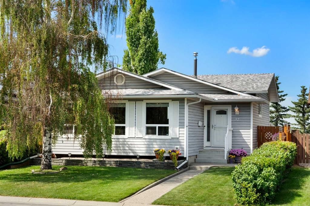 32 Beddington Road NE, Calgary — main listing photo