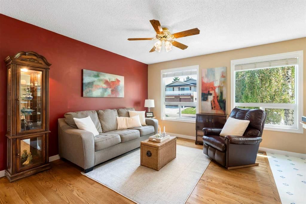 32 Beddington Road NE, Calgary — photo 4 of 42