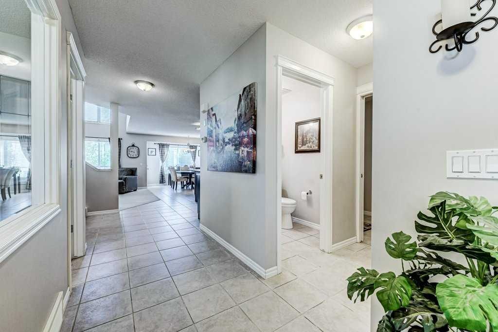 11 Cranfield Link SE, Calgary — photo 2 of 28