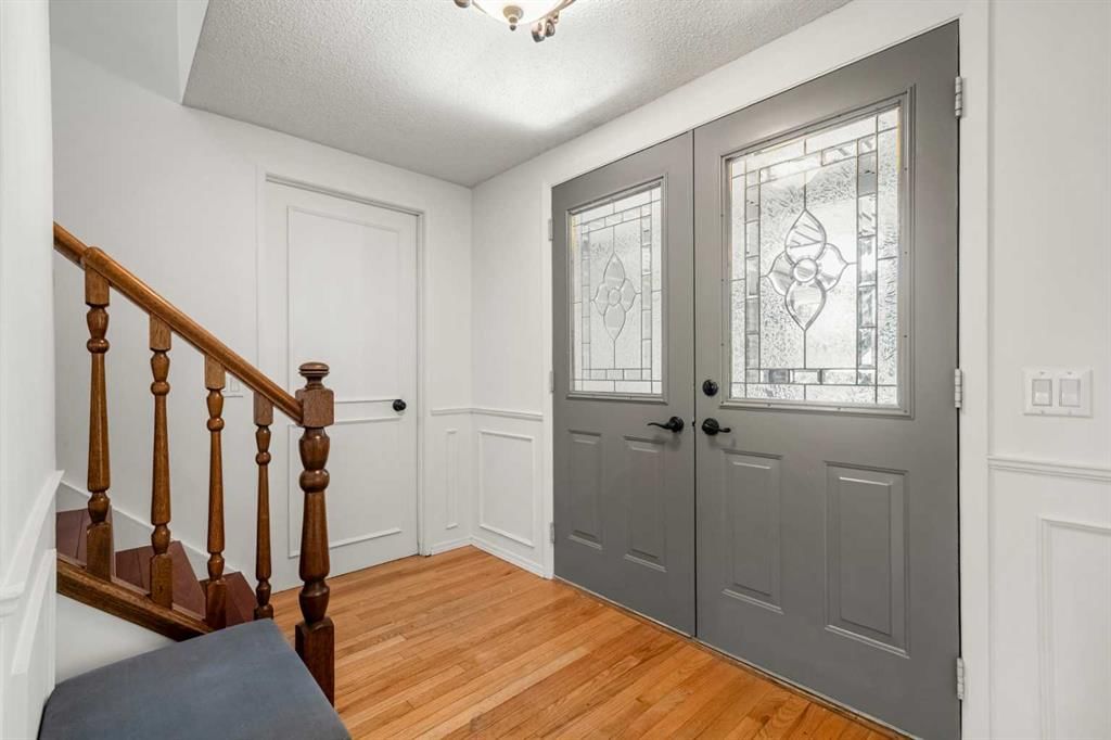 120 Lake Placid Road SE, Calgary — photo 3 of 50