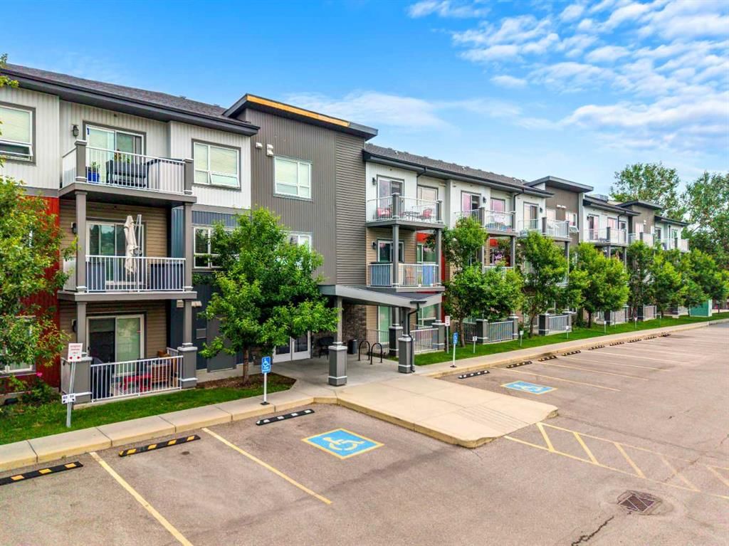 4311, 5305 32 Avenue SW, Calgary — main listing photo