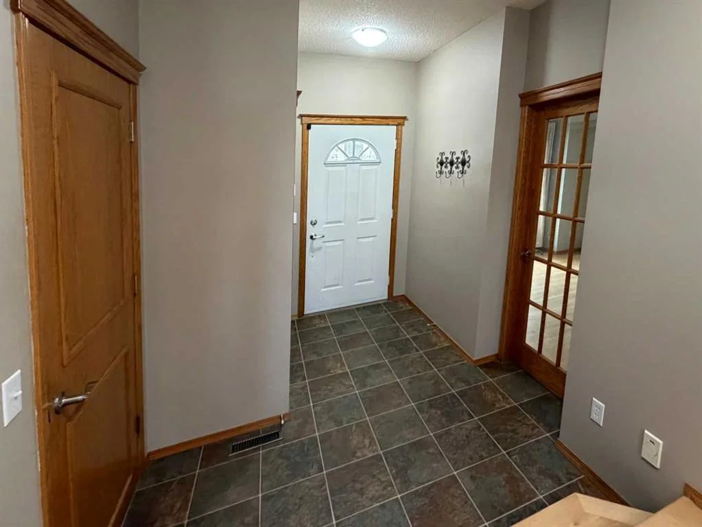 73 Scripps Landing NW, Calgary — photo 2 of 22