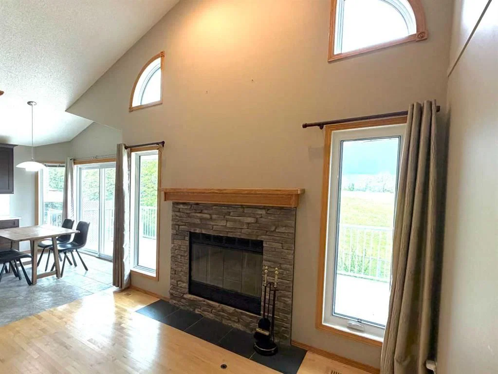 73 Scripps Landing NW, Calgary — photo 5 of 22