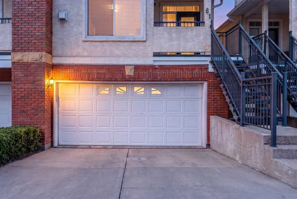 81 Sierra Morena Landing SW, Calgary — photo 5 of 48