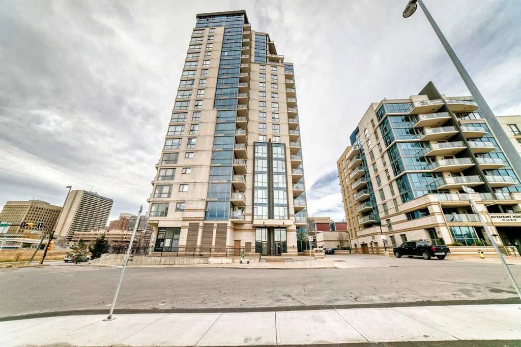 206, 325 3 Street SE, Calgary — apartment for sale