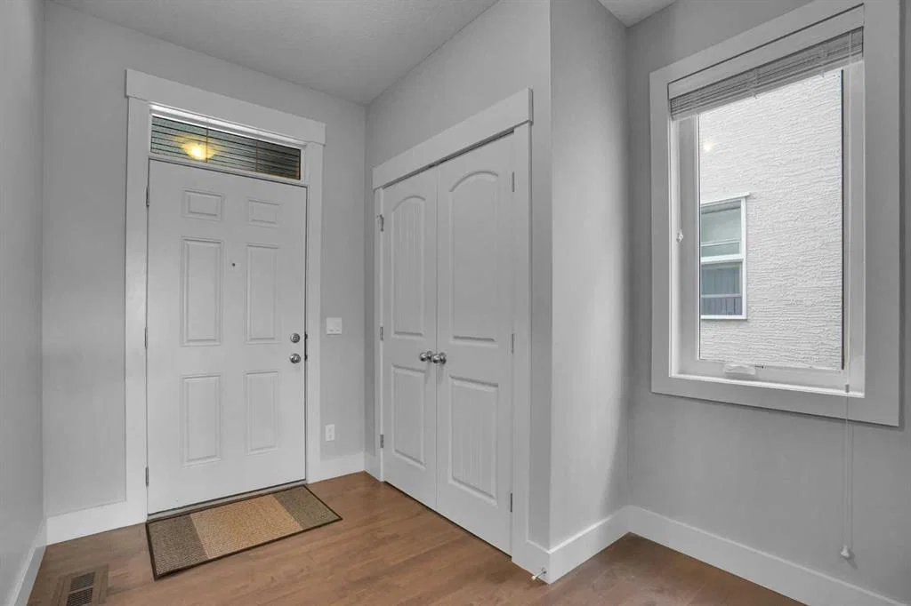 92 Masters Court SE, Calgary — photo 3 of 50