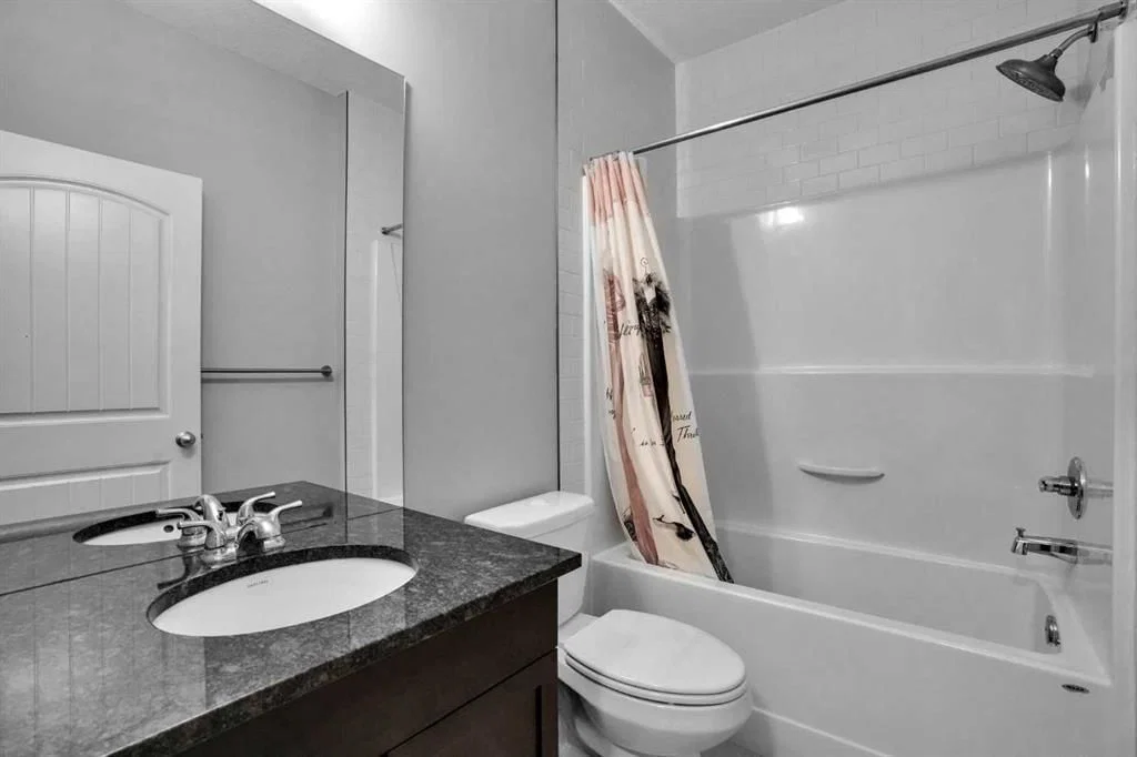92 Masters Court SE, Calgary — photo 5 of 50