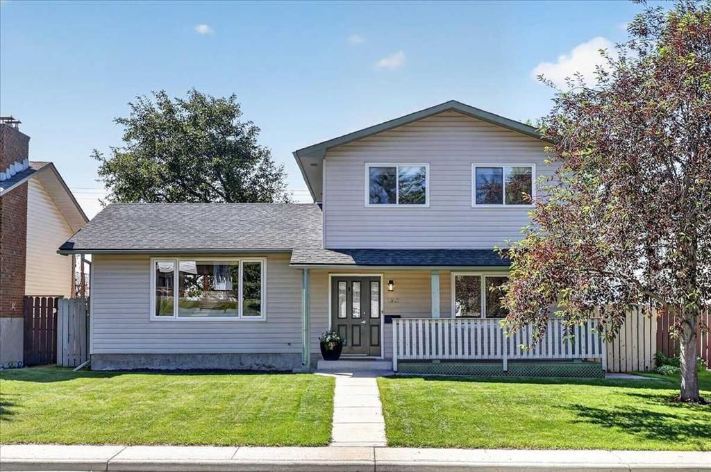 7327 Silver Springs Road NW, Calgary — photo 3 of 49