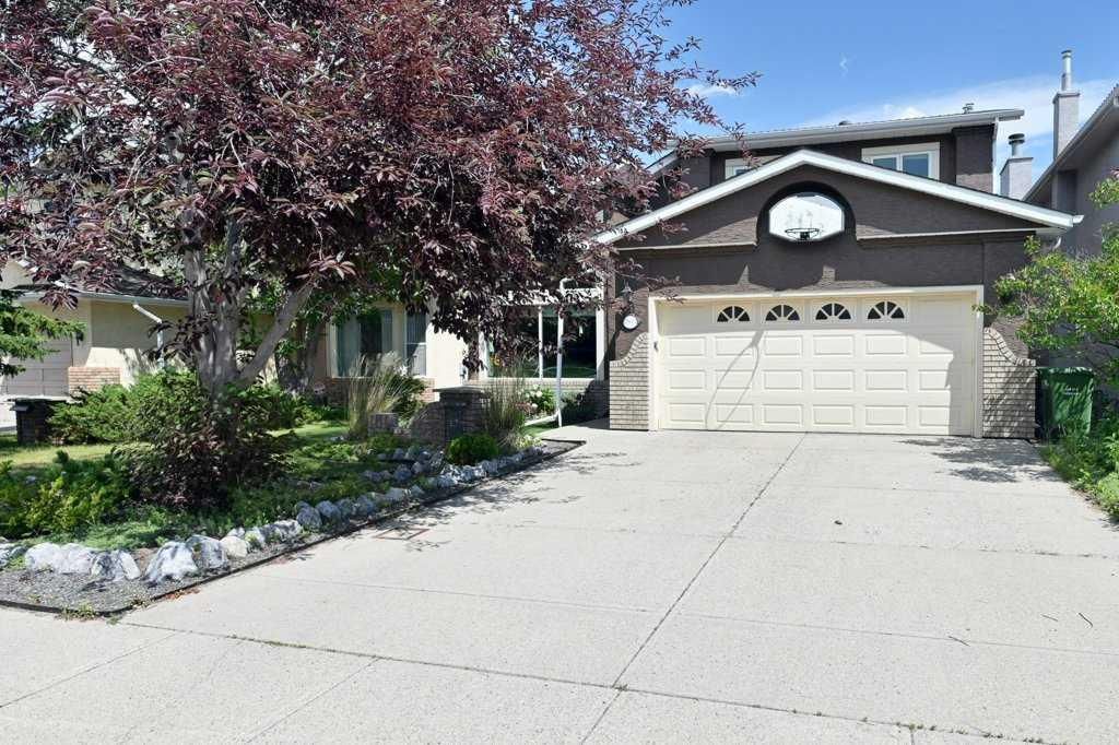 2824 Signal Hill Drive SW, Calgary — main listing photo