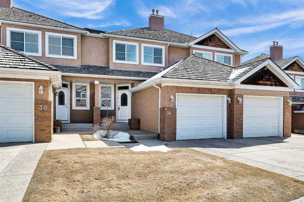 34 Royal Manor NW, Calgary — photo 2 of 34