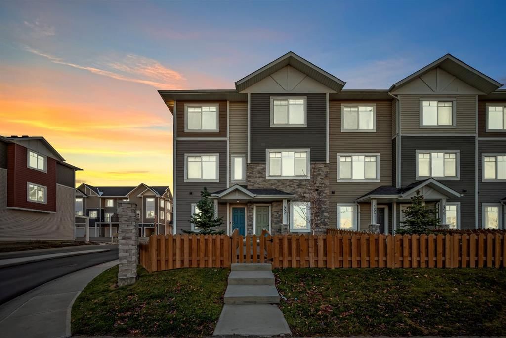 450 Canals Crossing SW, Airdrie — photo 3 of 46