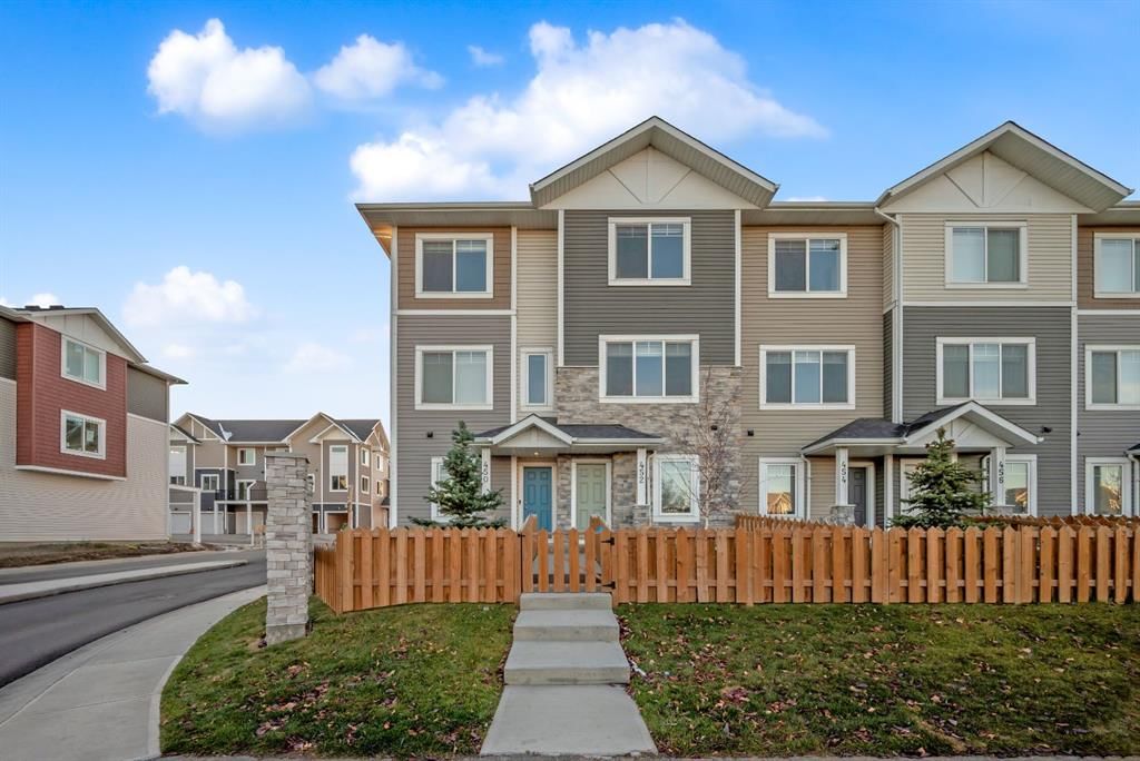 450 Canals Crossing SW, Airdrie — photo 4 of 46