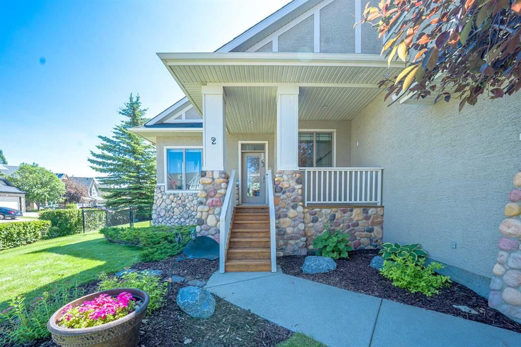 2 Discovery Ridge Heights SW, Calgary — photo 3 of 45