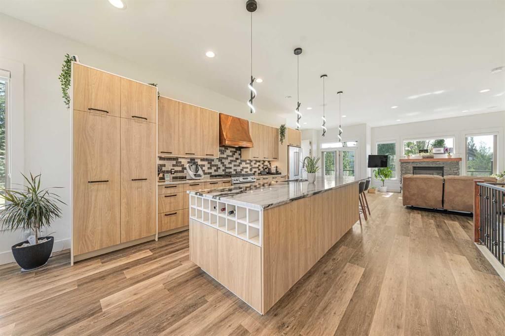 2 Discovery Ridge Heights SW, Calgary — photo 5 of 45