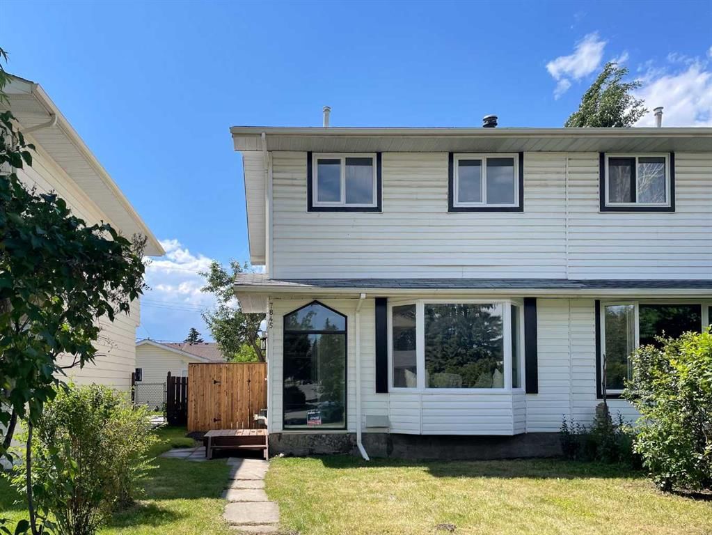 7845 22 Street SE, Calgary — main listing photo