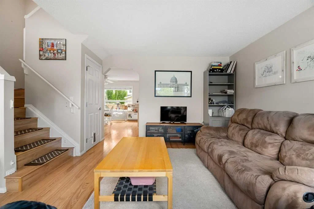 172 Citadel Bluff Close NW, Calgary — photo 3 of 31
