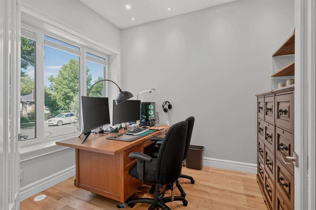 1640 16 Street SE, Calgary — photo 4 of 50