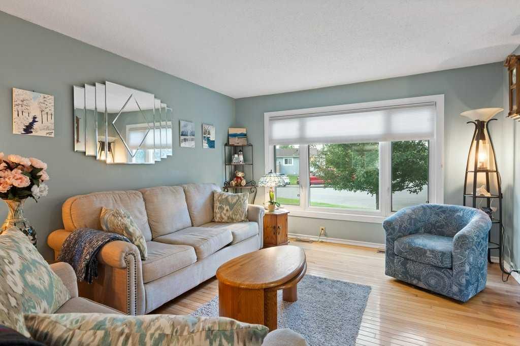 88 Faldale Close NE, Calgary — photo 4 of 35