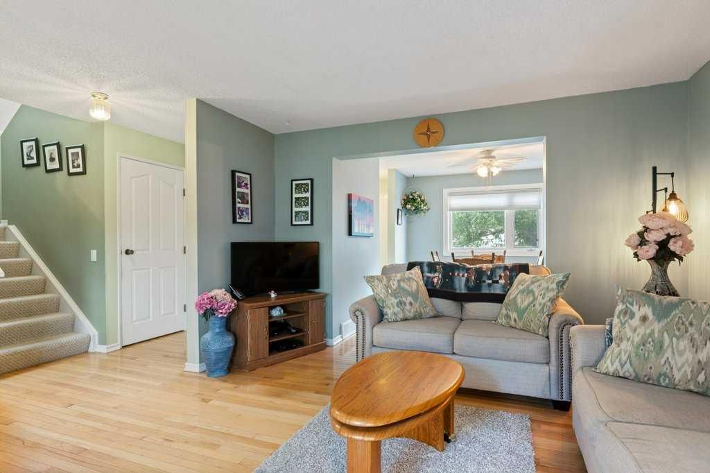 88 Faldale Close NE, Calgary — photo 5 of 35