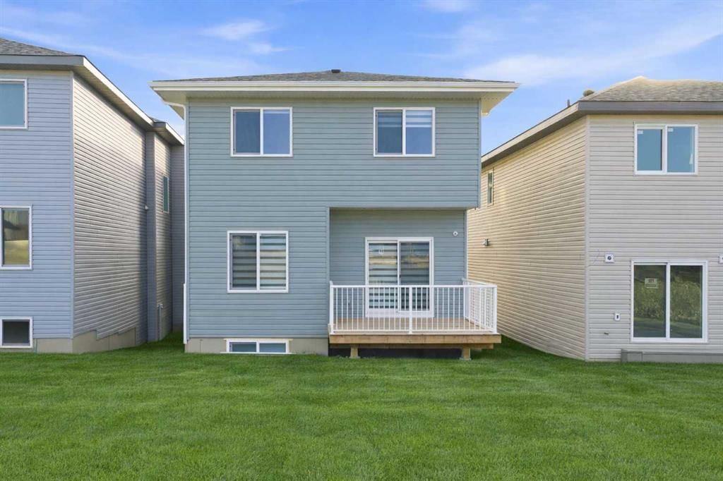 105 Heritage Boulevard, Cochrane — photo 5 of 45
