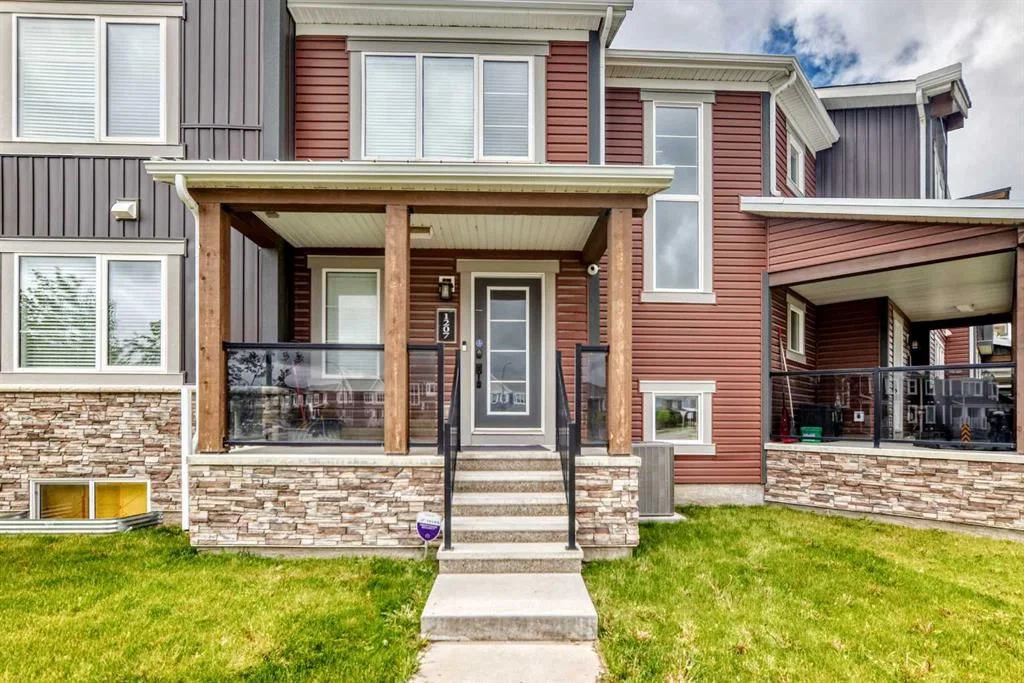 1207 140 Avenue NW, Calgary — photo 2 of 6
